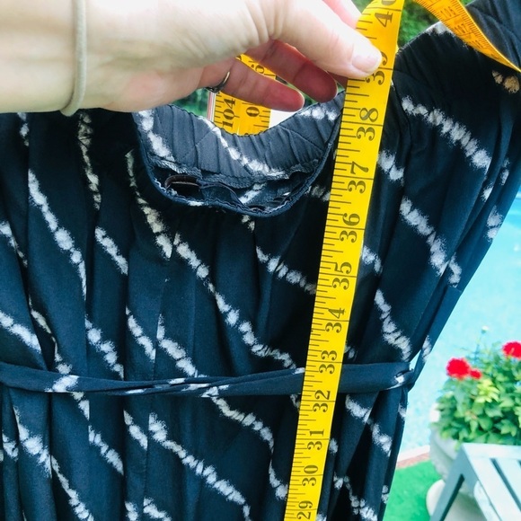 BCBG MAXAZRIA large black & white silky romper sleeveless belted asymmetric hem - Picture 16 of 16